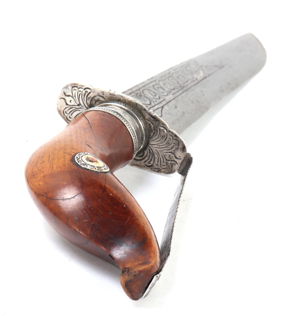 Nice Silver Mounted Moro Dagger & Sheath - 5