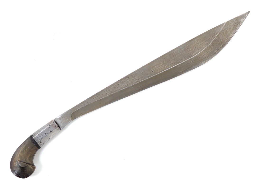 Early 20th Visayan Tenegre with Carabao Hilt: Visayas region, Philippines, circa 1900's. Fine Visayan Tenegre, a traditional Filipino short sword or large fighting knife. Curved single edged blade with a broad belly and narrow sharp tip. Thick sp