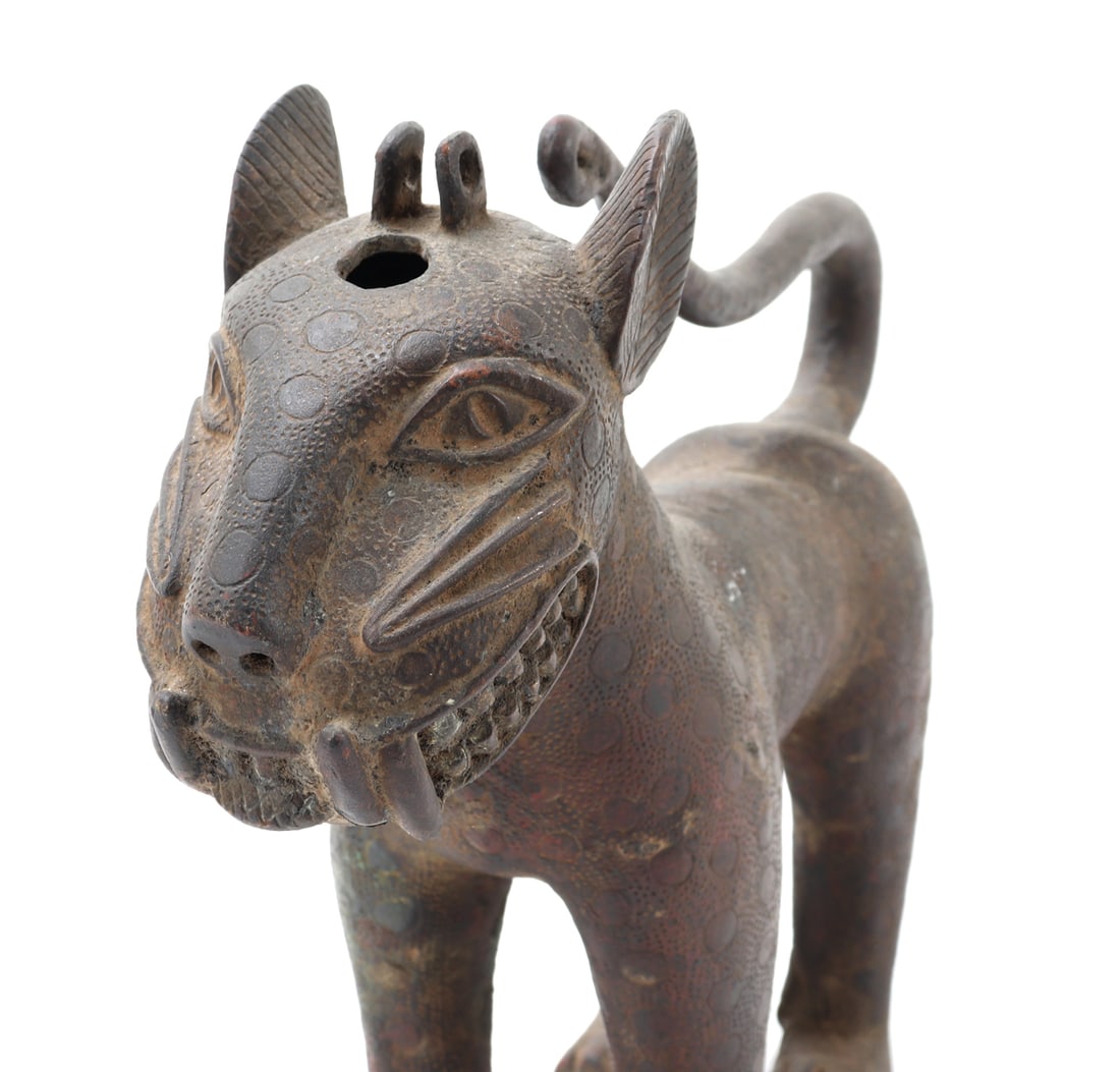 Benin-Style Bronze Leopard Figure - 5
