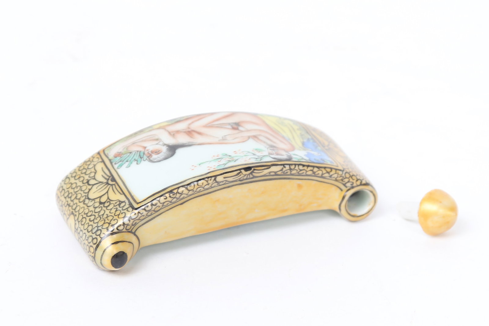 Chinese Snuff Bottle, Headrest Shaped - 3
