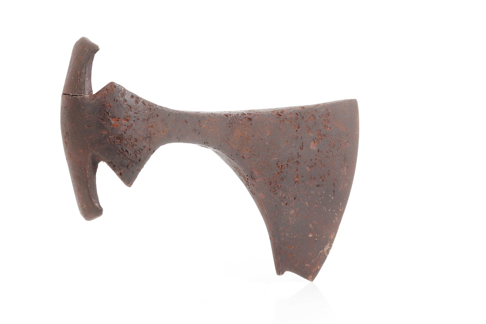 Viking Iron Winged Battle Axe Head, 8th - 10th C.: Forged iron Viking winged battle axe head, cataloged as 8th to 10th century, with broad crescentic cutting blade, projecting lower spur, and opposing beaked rear terminal. The central socket area is