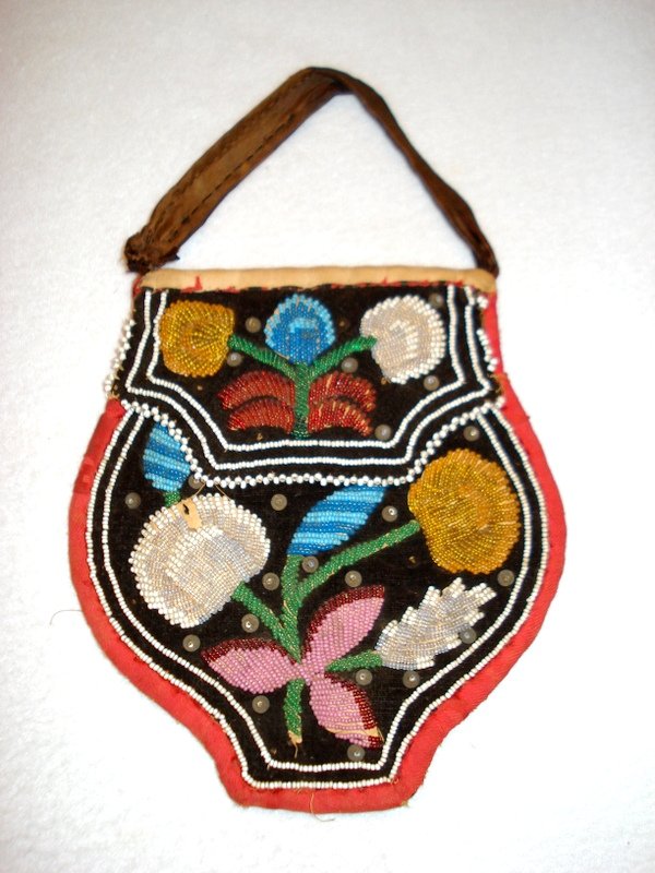 Native American Iroquois beaded bag, double sided, late (1 of 6)