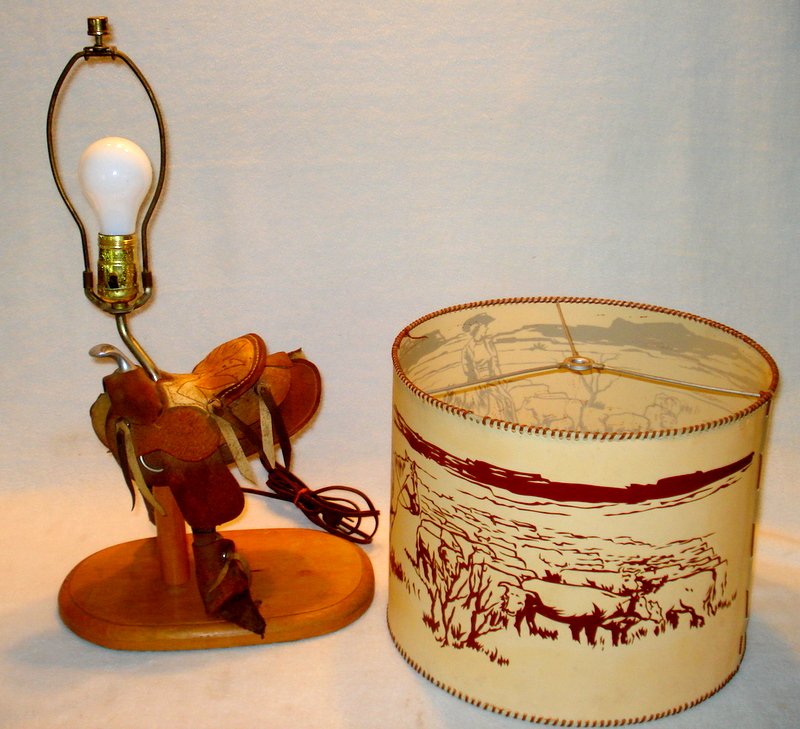Vintage Cowboy/Cowgirl lamp. (1 of 5)