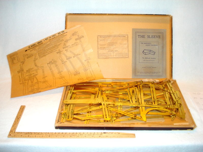 Boxed McDowell Sleeve Machine 72nd edition. (1 of 9)