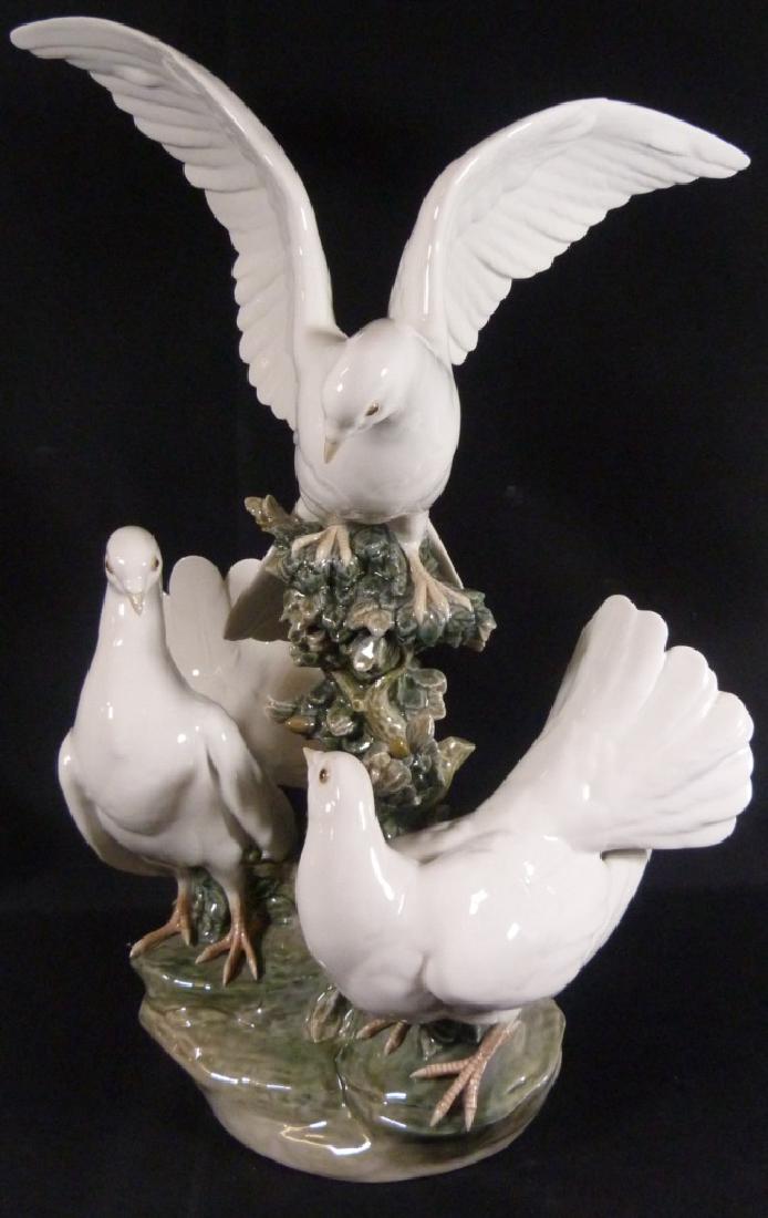 LARGE RETIRED LLADRO "GROUP OF DOVES" SCULPTURE (1 of 9)