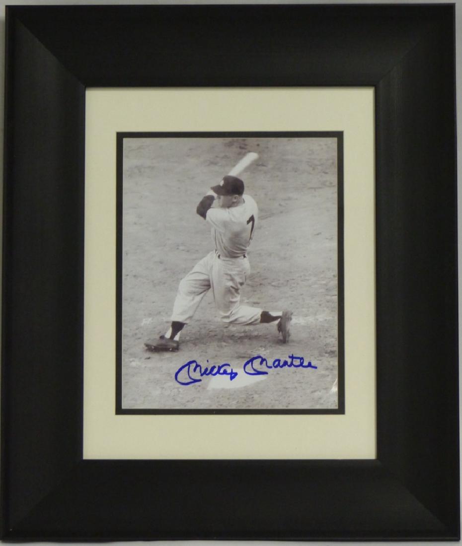 MICKEY MANTLE AUTOGRAPHED PHOTOGRAPH (1 of 4)