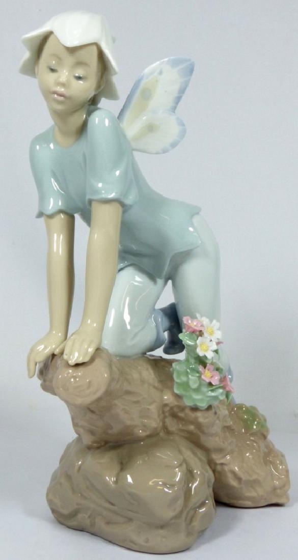LLADRO 'PRINCE OF THE ELVES" 7690 FIGURINE w BOX (1 of 9)