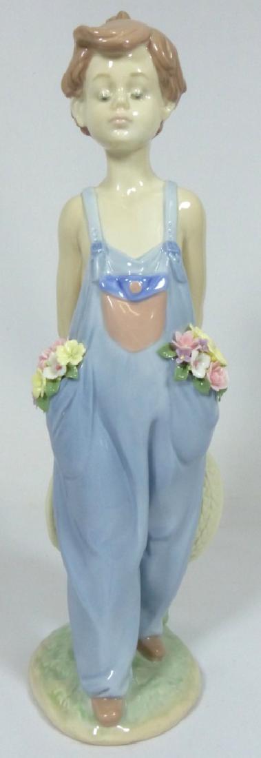 LLADRO 'POCKET FULL OF WISHES' 7650 FIGURE w BOX (1 of 10)