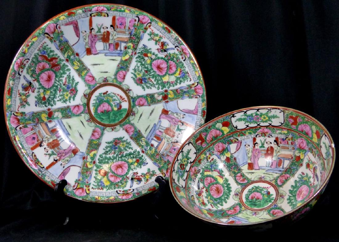 2pc CHINESE ROSE MEDALLION PORCELAIN SERVING ITEMS (1 of 10)