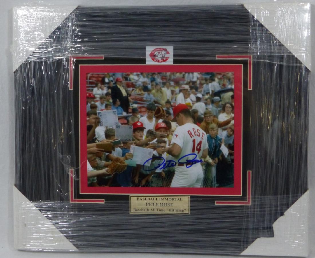 PETE ROSE CINCINATTI RED AUTOGRAPHED PHOTO (1 of 5)