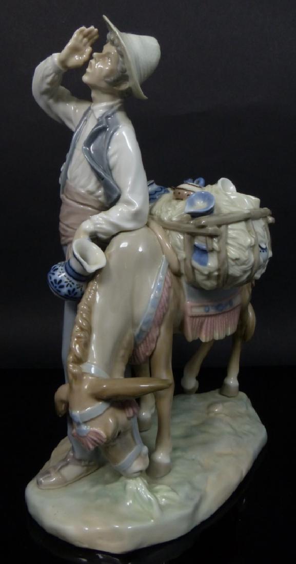 LLADRO 'TYPICAL PEDDLER' PORCELAIN FIGURINE (1 of 10)