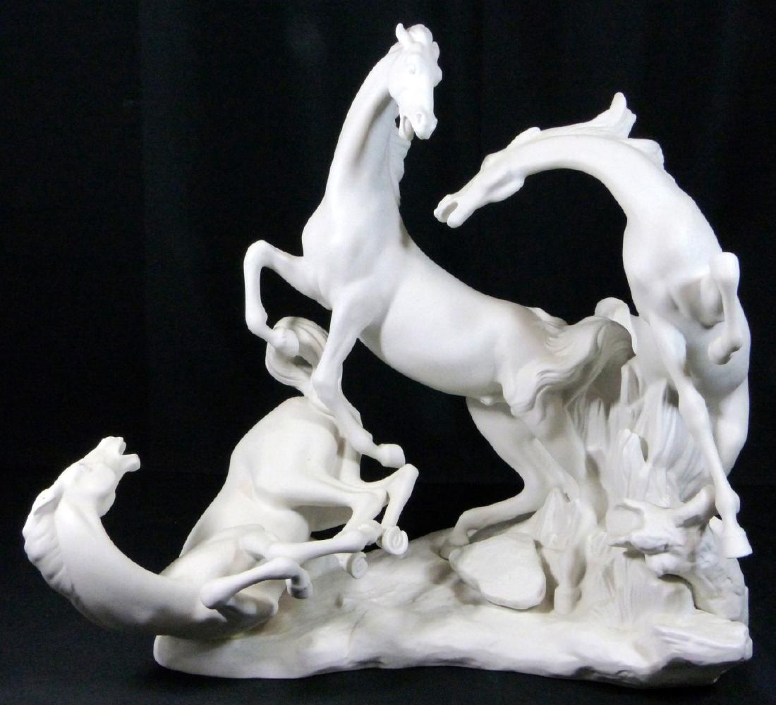 LLADRO 'GROUP OF HORSES' BISQUE PORCELAIN FIGURINE