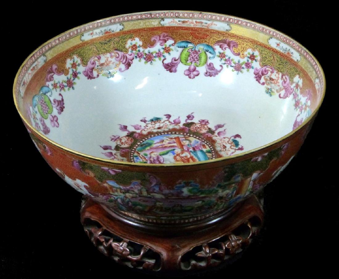 18th C CHINESE LARGE FAMILLE ROSE BOWL (1 of 10)