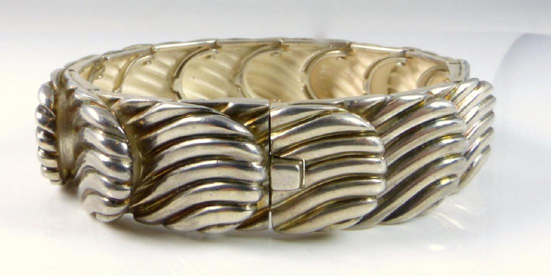 TIFFANY & CO STERLING SILVER WAVY LINK BRACELET (1 of 8)