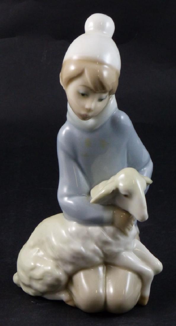 LLADRO 'SHEPHERD WITH LAMB' PORCELAIN FIGURINE (1 of 5)