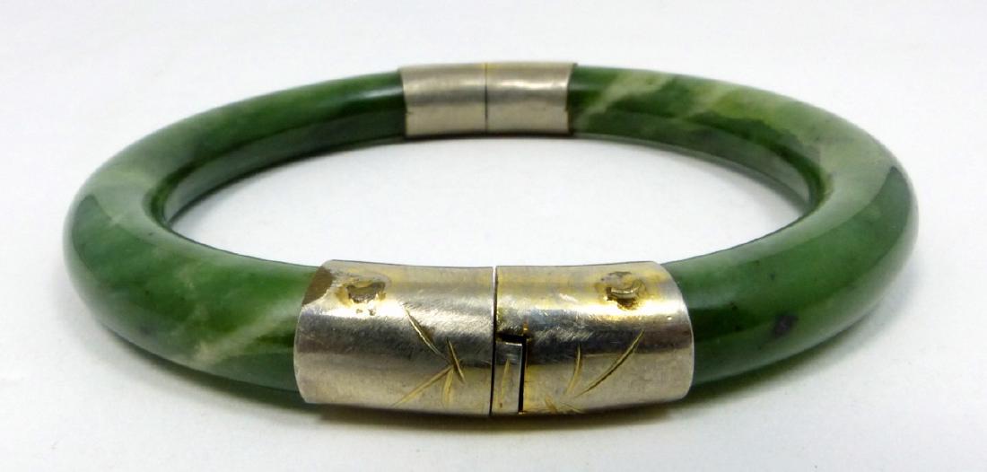 CHINESE JADE HINGED BANGLE BRACELET (1 of 4)