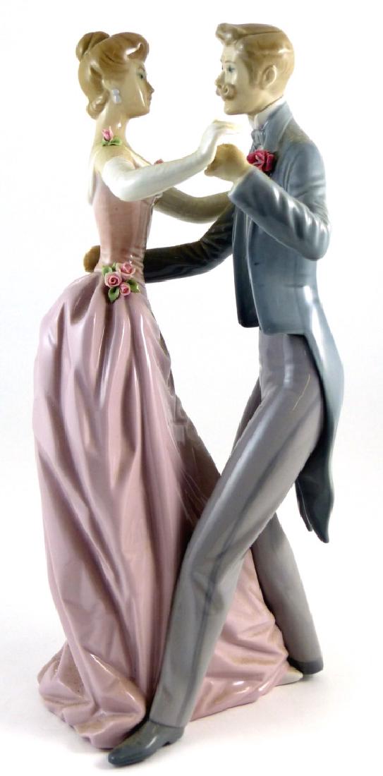LLADRO 'ANNIVERSARY DANCE' PORCELAIN FIGURINE (1 of 8)