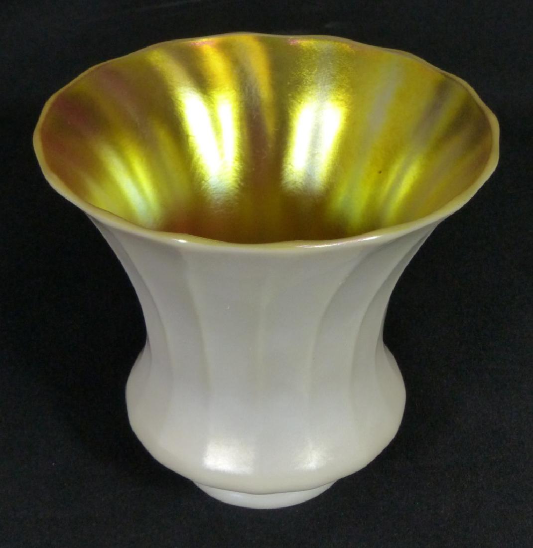 STEUBEN IRIDESCENT ART GLASS LAMP SHADE (1 of 10)