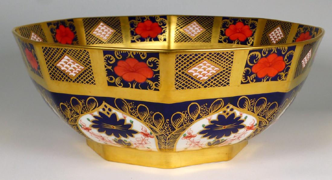 ROYAL CROWN DERBY IMARI PORCELAIN OCTAGONAL BOWL (1 of 10)