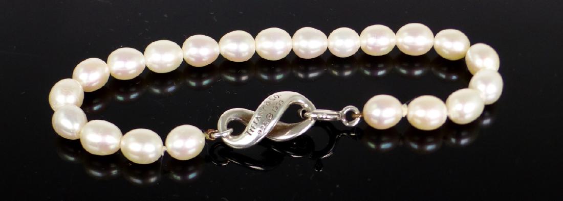 TIFFANY & CO STERLING SILVER & PEARL BRACELET (1 of 3)