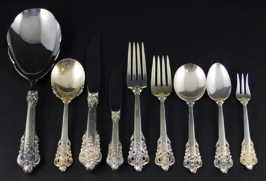 102pc WALLACE GRAND BAROQUE STERLING FLATWARE (1 of 10)