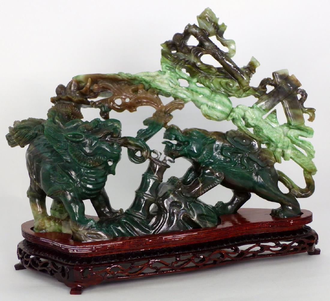 CHINESE JADE CARVING FOO DOG & BEAST (1 of 7)