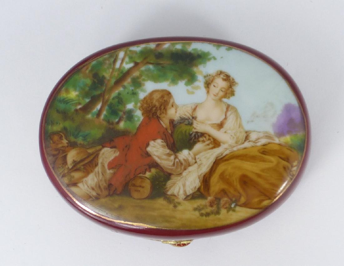 VINTAGE PORCELAIN TRINKET BOX AFTER BOUCHER (1 of 3)