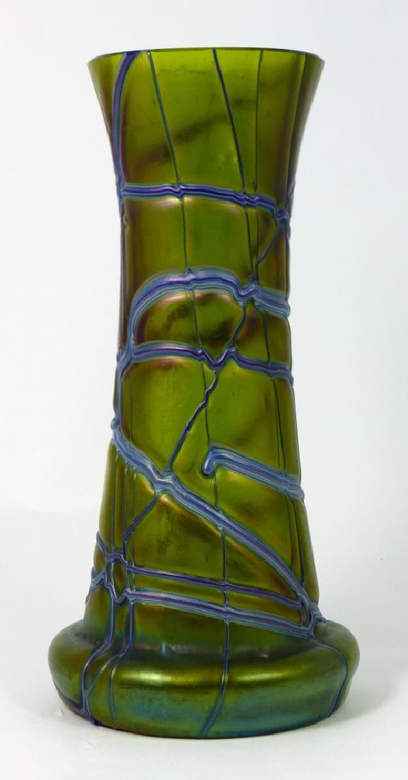 BOHEMIAN IRIDESCENT THREADED GLASS VASE (1 of 10)