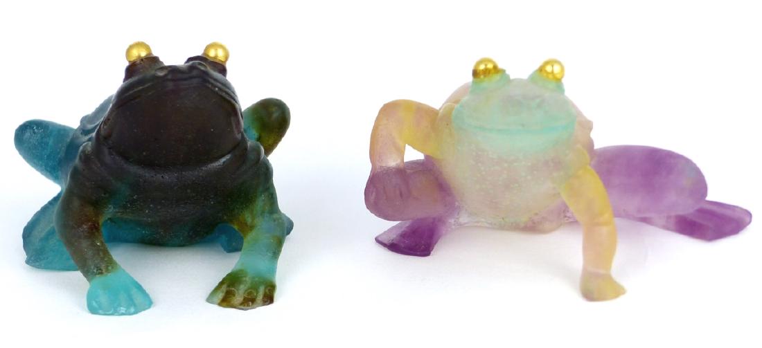 2pc DAUM FRANCE PATE DE VERRE GLASS FROGS (1 of 6)