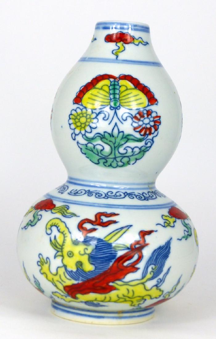 7CHINESE WUCAI PORCELAIN DOUBLE GOURD VASE (1 of 7)