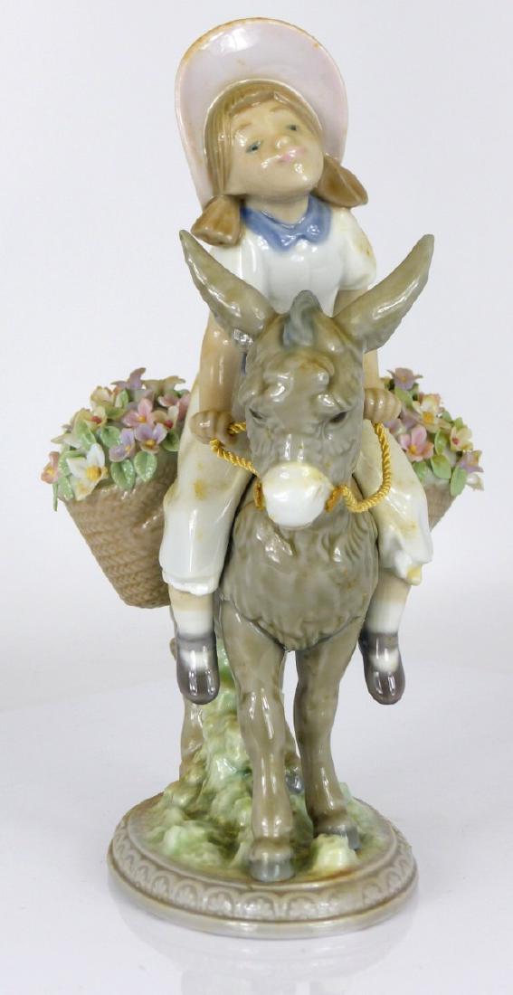 LLADRO 'LOOK AT ME' PORCELAIN FIGURINE w BOX (1 of 12)