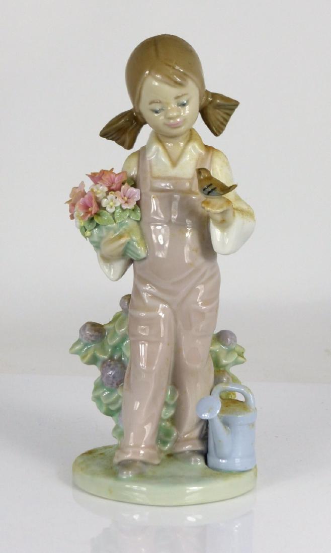 LLADRO 'SPRING' PORCELAIN FIGURINE w BOX (1 of 8)