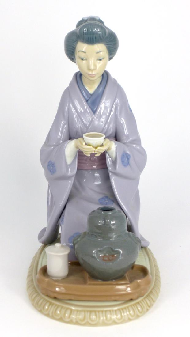 LLADRO 'AUGUST MOON' PORCELAIN FIGURINE (1 of 5)