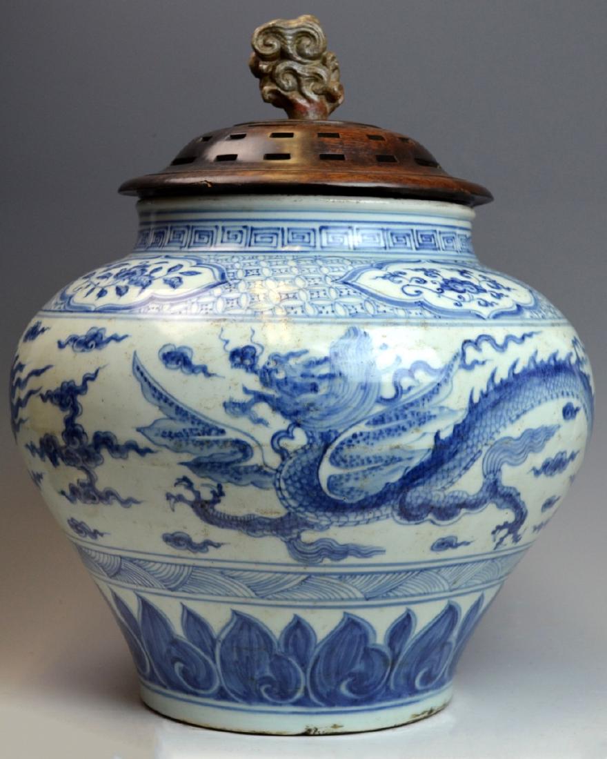 CHINESE BLUE & WHITE PORCELAIN GINGER JAR (1 of 14)