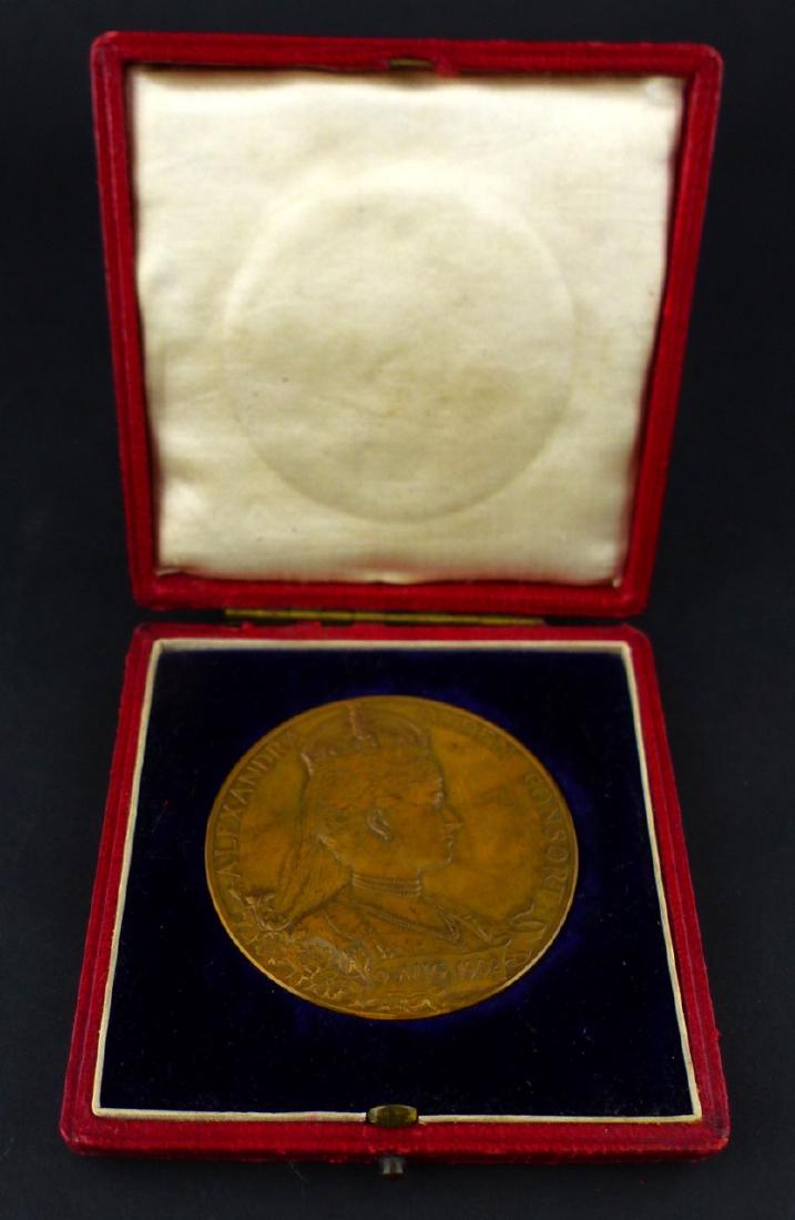 EDWARD VII CORONATION 1902 OFFICIAL BRONZE MEDAL (1 of 4)
