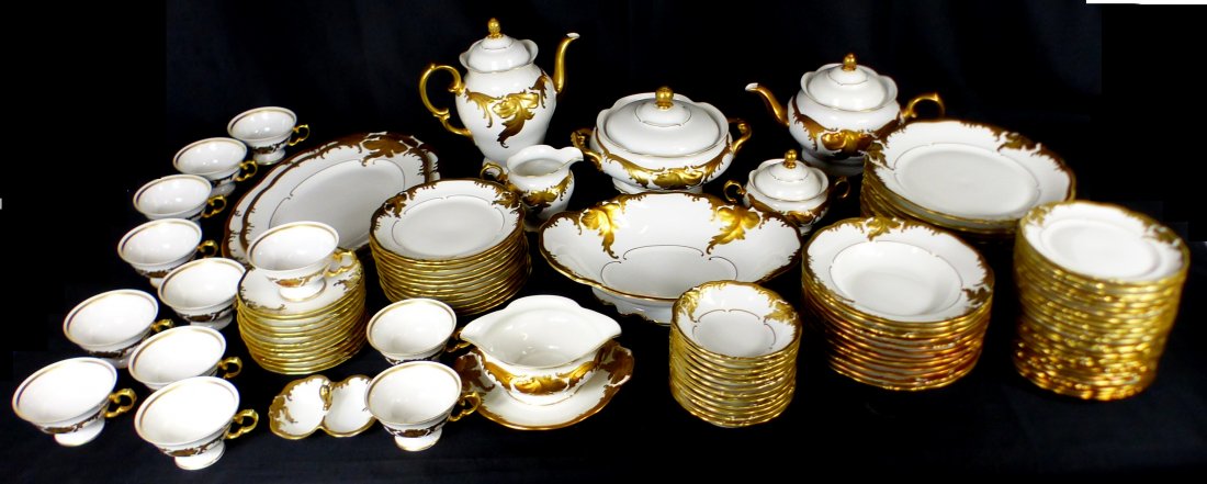 105pc WALBRZYCH DINNER SERVICE w GILT ACCENTS (1 of 5)