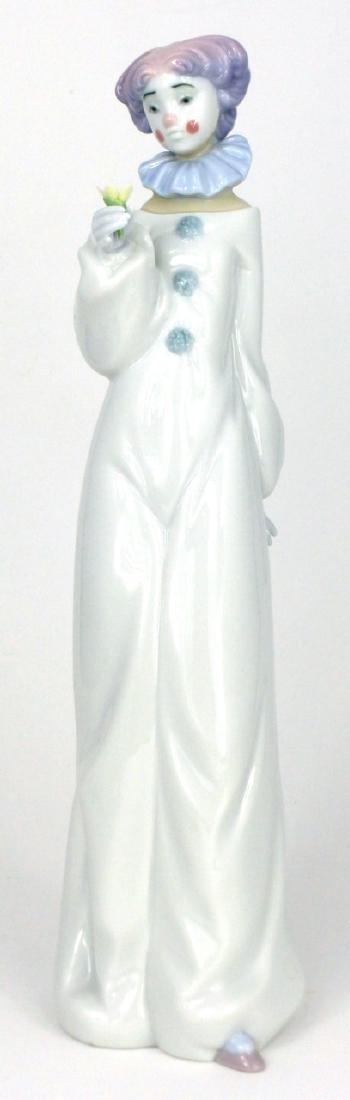 LLADRO 'HAVE A FLOWER' PORCELAIN FIGURINE (1 of 5)