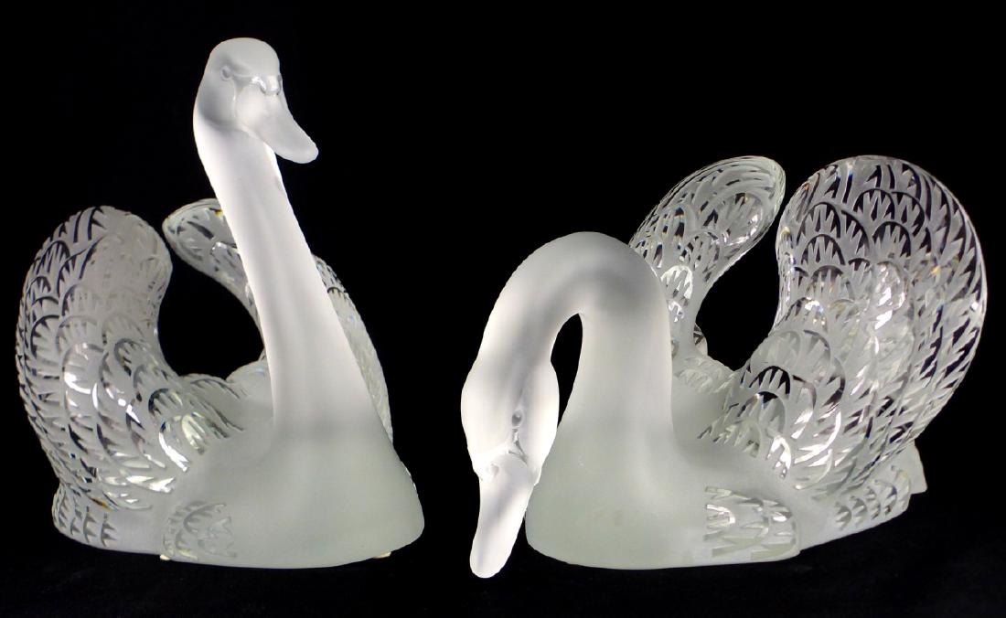 PR LALIQUE FROSTED CRYSTAL SWANS (1 of 13)