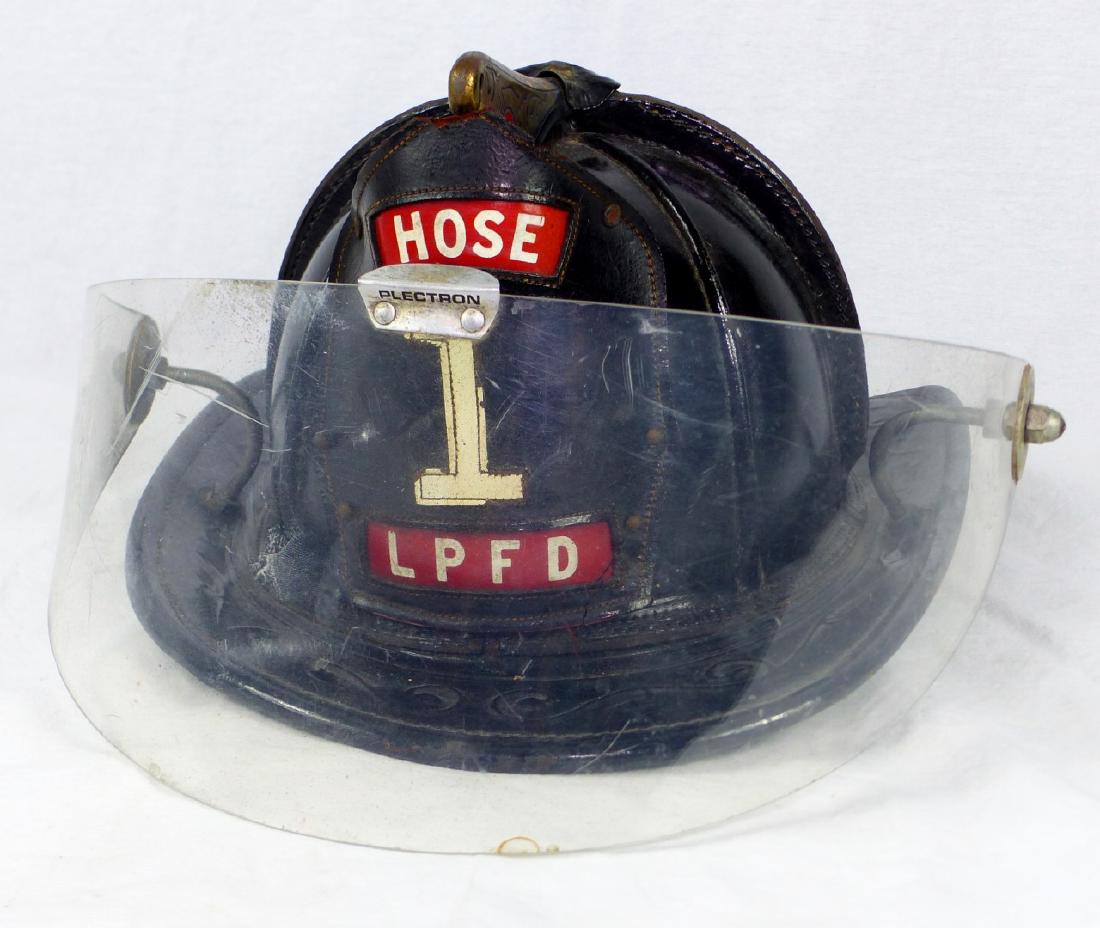 CAIRNS & BROTHERS FIREFIGHTER HELMET (1 of 10)