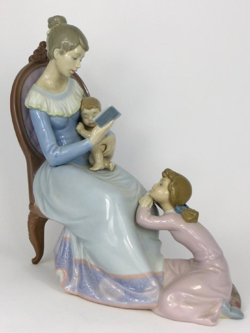 LLADRO 'STORY HOUR' PORCELAIN FIGURINE (1 of 5)