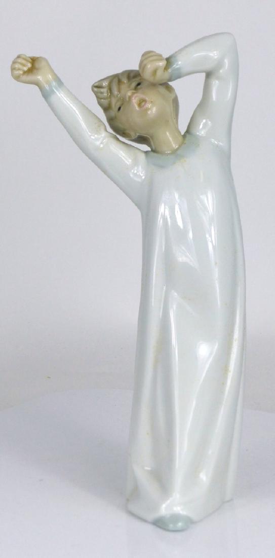 LLADRO 'BOY YAWNING' PORCELAIN FIGURINE w BOX