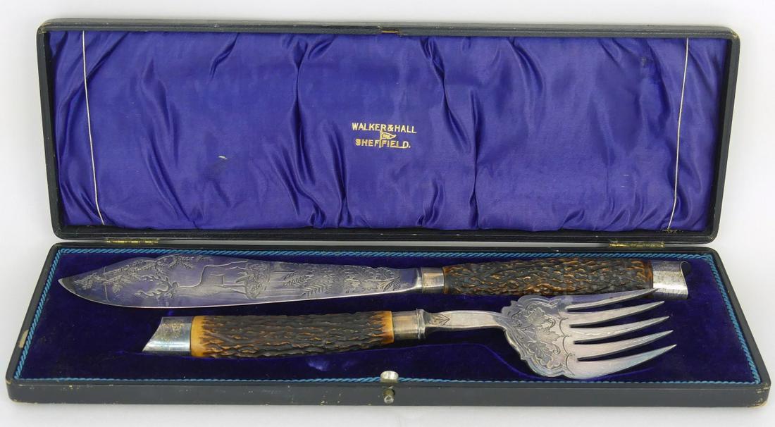2pc WALKER & HALL SHEFFIELD STAG HORN CARVING SET: Walker and Hall Sheffield stag antler carving set in original fitted presentation box. Each piece fully hallmarked. Case measures 14 1/2" length.