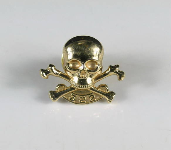 TIFFANY & CO Vintage 18K Gold Skull & Bones Yale Secret Society