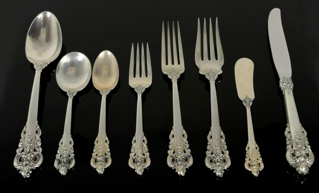92pc WALLACE 'GRAND BAROQUE' STERLING FLATWARE: 92 pieces of Wallace sterling silver flatware in the Grand Baroque pattern. Service for 12 plus 8 serving pieces. Includes 12 dinner forks-8", 12 salad forks-6 1/2", 24 teaspoons-6 1/8", 12 soup spoon