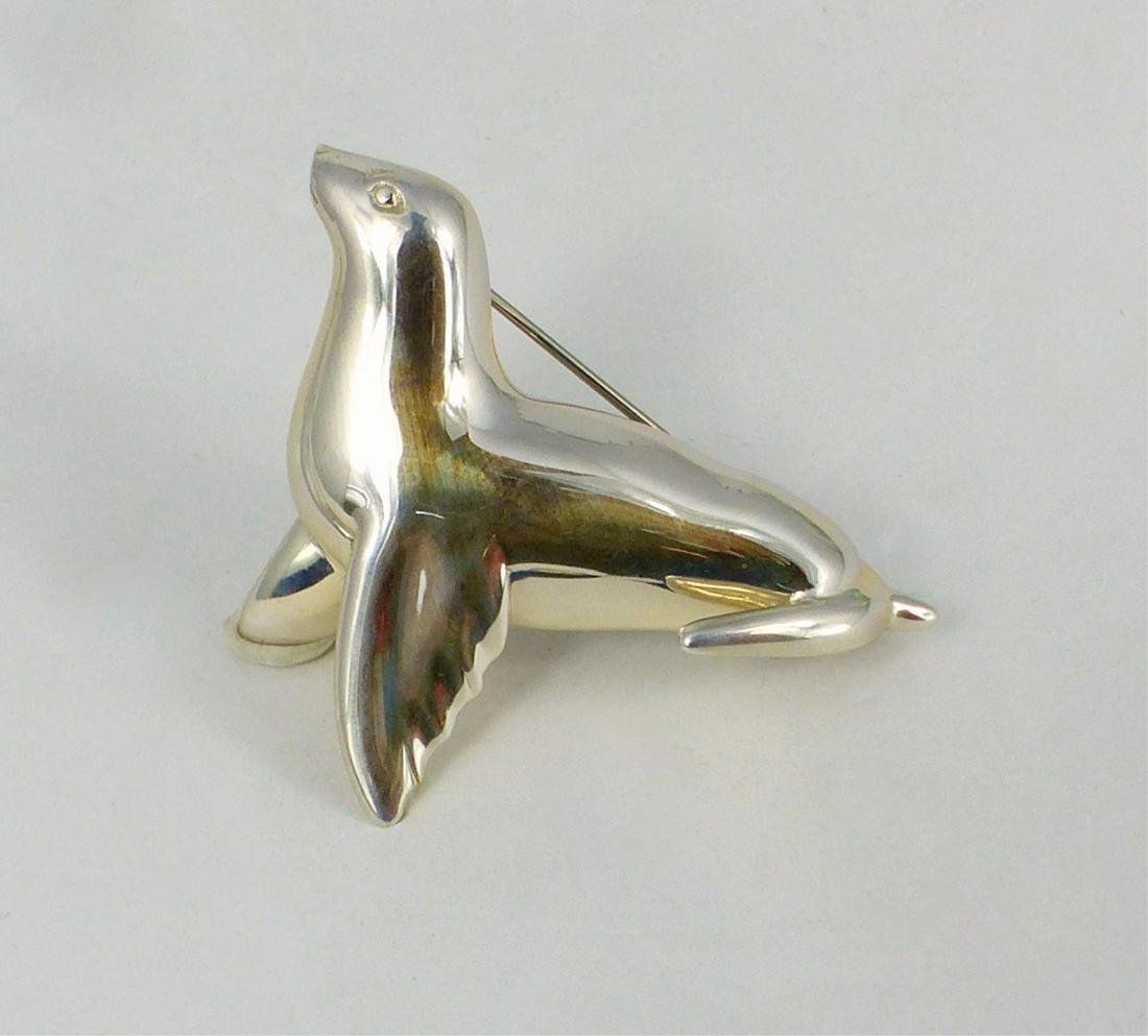 TIFFANY & CO STERLING SILVER SEAL BROOCH (1 of 4)