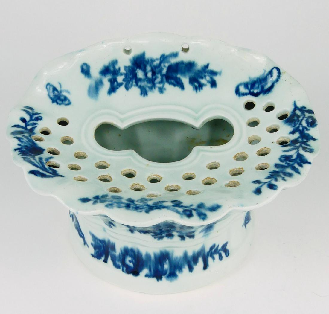 DR. WALL WORCESTER PORCELAIN FLOWER ARRANGER (1 of 4)