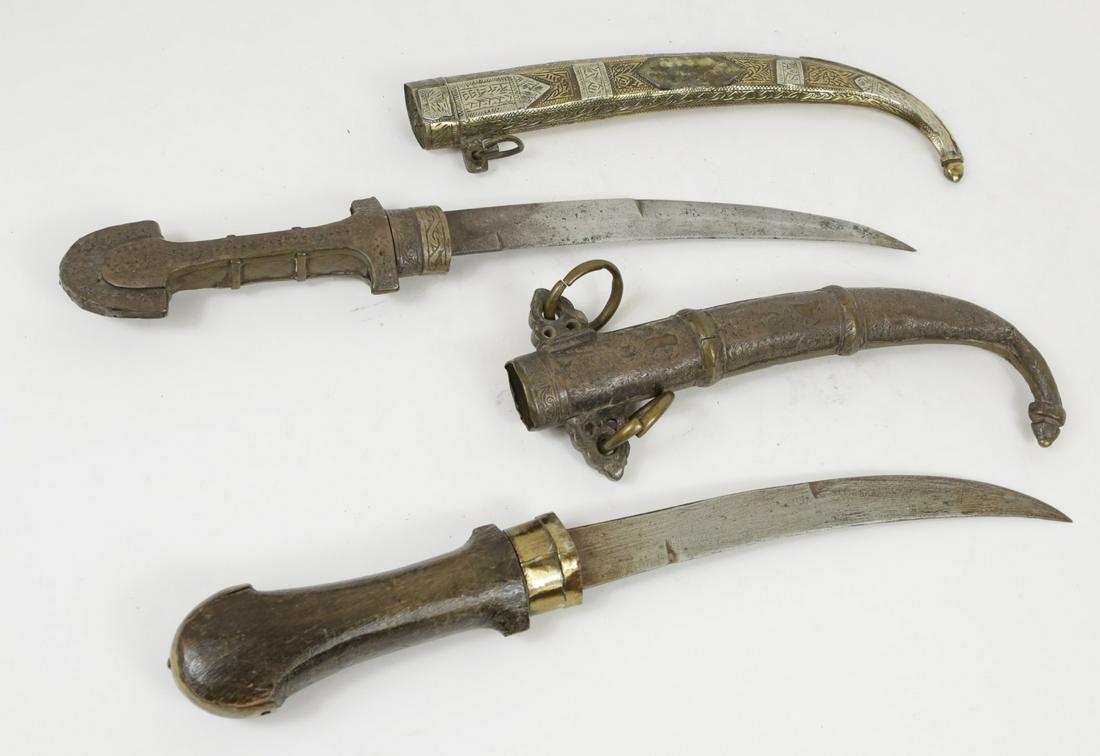 2pc ARAB JAMBIYA CURVED DAGGERS w METAL SHEATHS (1 of 9)