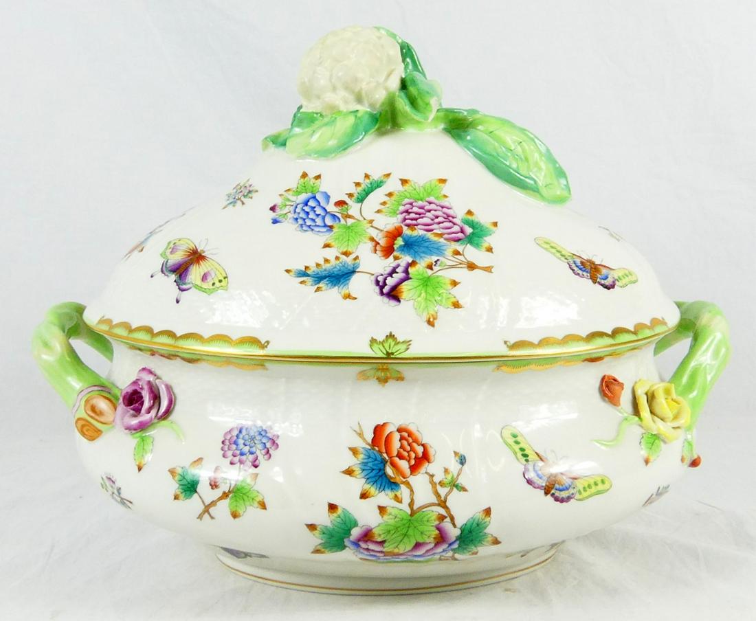 HEREND QUEEN VICTORIA PORCELAIN LARGE TUREEN (1 of 8)