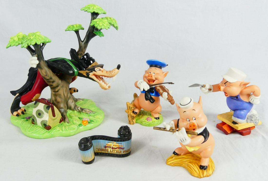 5pc DISNEY WDCC THREE LITTLE PIGS FIGURINES (1 of 2)