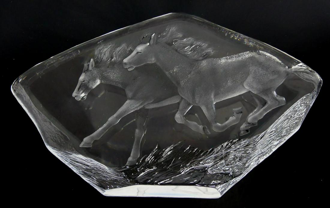 MATS JONASSON SWEDISH CRYSTAL HORSE SCULPTURE (1 of 3)